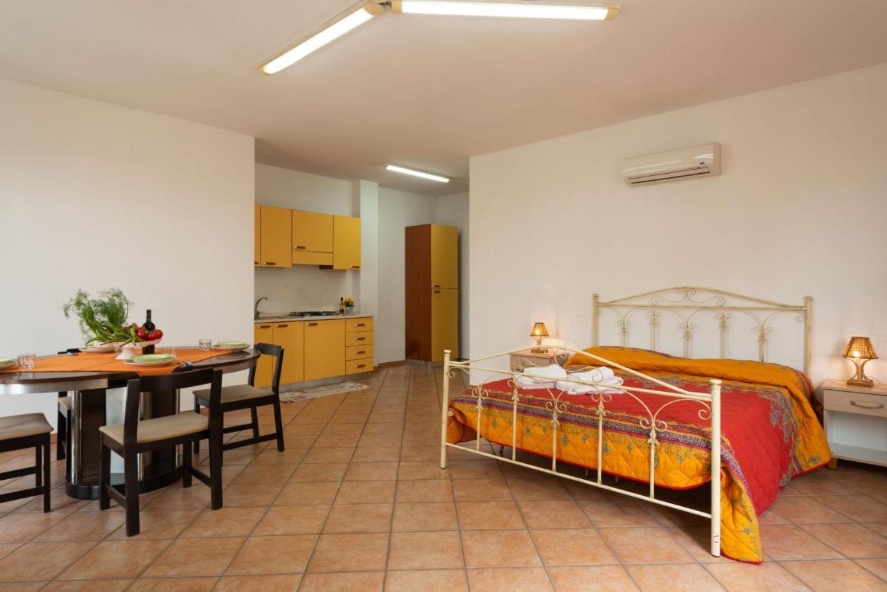 Monolocale Nel Centro Di Racale Appartement Buitenkant foto